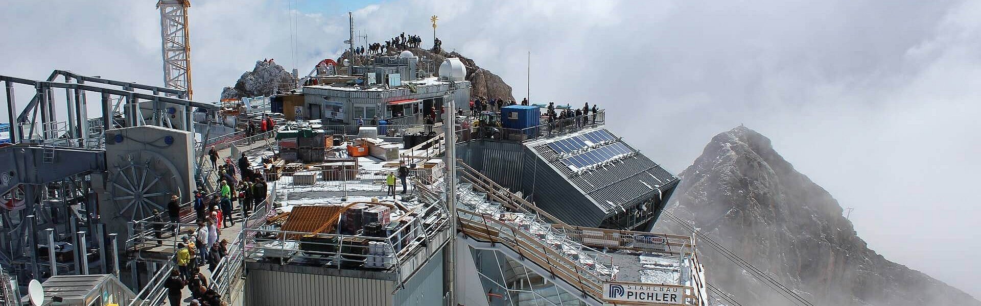 Die eindrucksvolle Baustelle bei der Bergstation Zugspitze