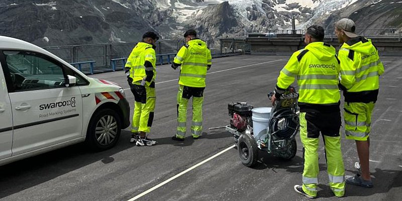 Swarco Straßenbauteam im Einsatz