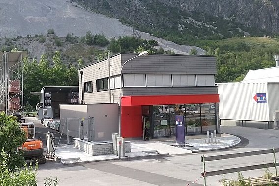 Firmengebäude der Würth Hochenburger Niederlassung in Zams