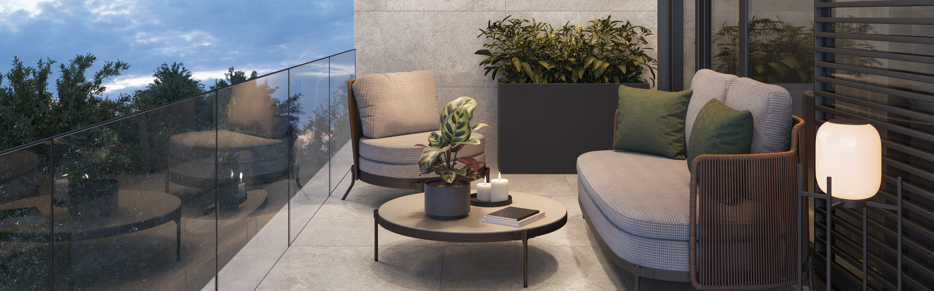 Balkoin mit Outdoorfliesen