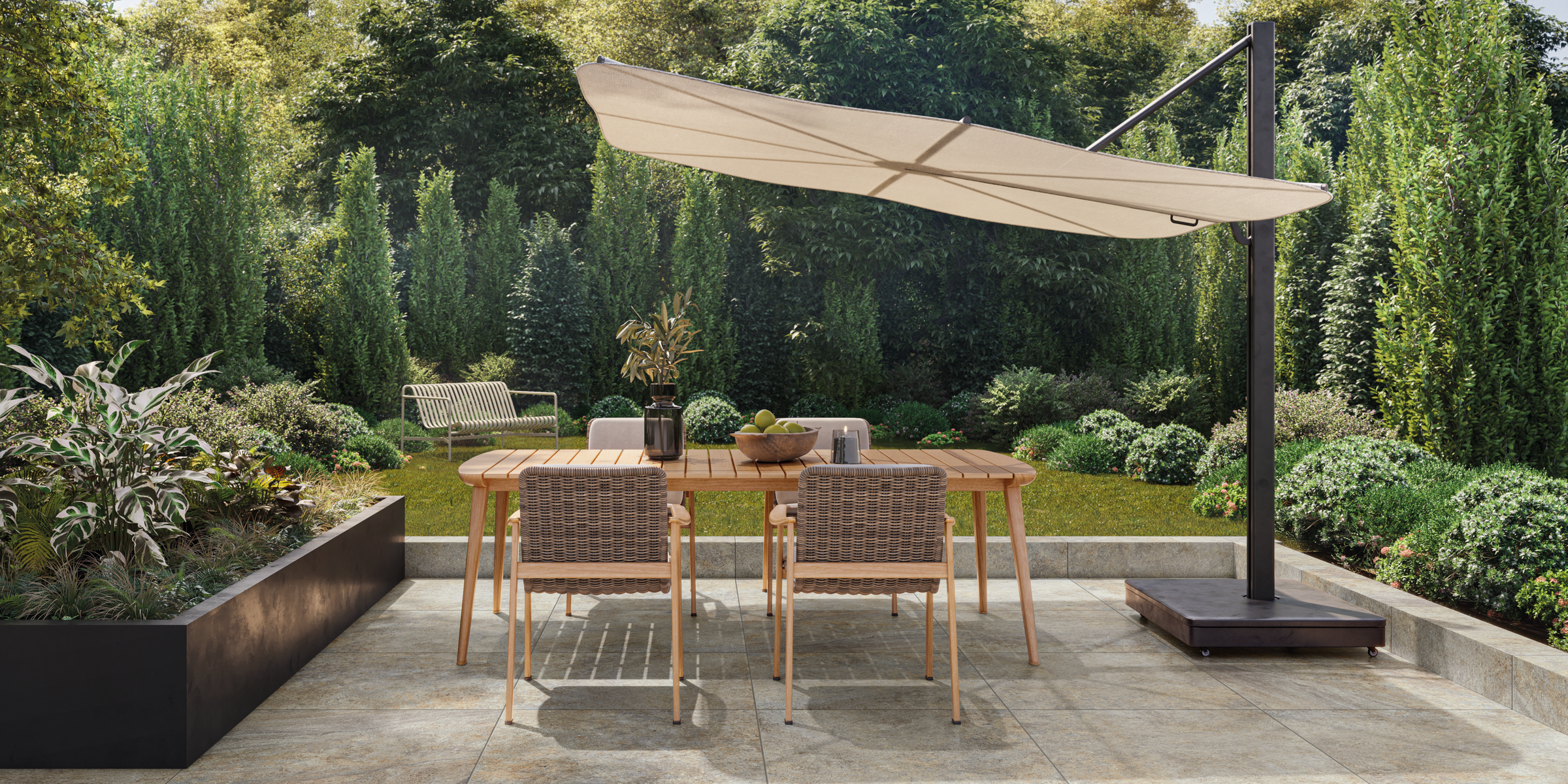 Terasse im Grünen mit Fliesen