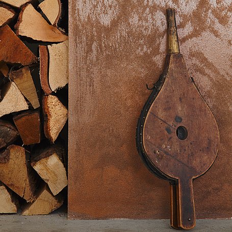 Wandfarbe mit Rostoptik